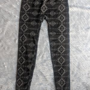 Pink rose tribal leggings--size XS